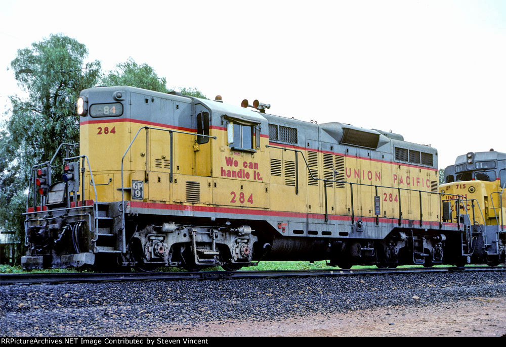 Union Pacific GP9 #284 leads a welded rail train to SoCal.